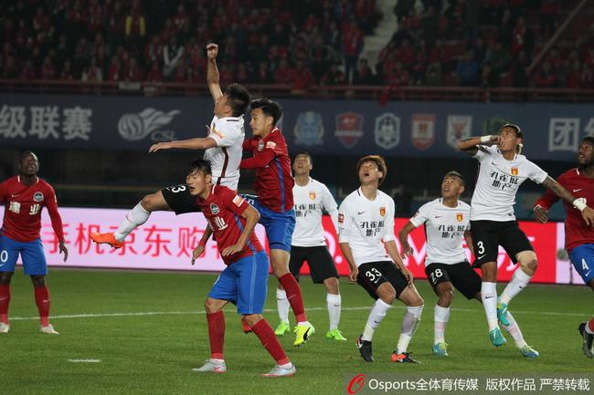  中超联赛迎来关键战，争冠保级白热化