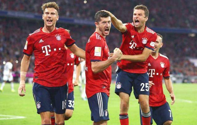  德国杯四分之一决赛，拜仁大胜法兰克福