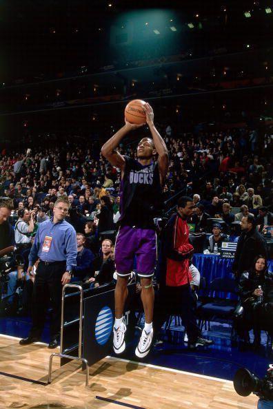  篮球名人堂新增成员，传奇生涯载入史册