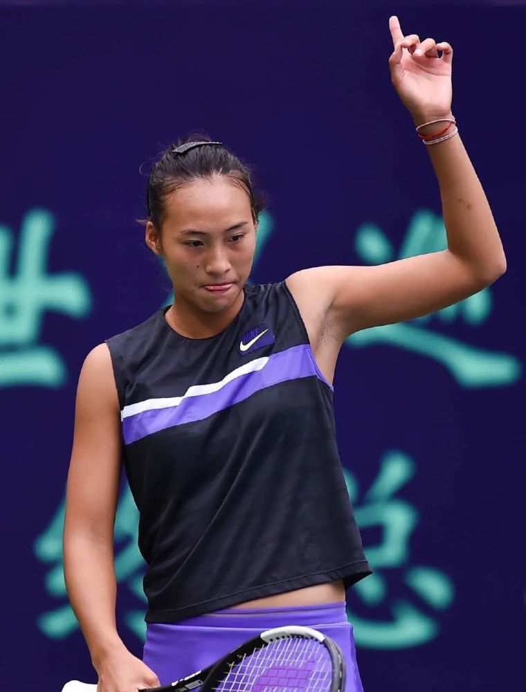  郑钦文强势晋级八强，中国金花闪耀法网