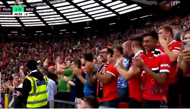  卡利亚里读秒绝杀，主场球迷沸腾庆祝  