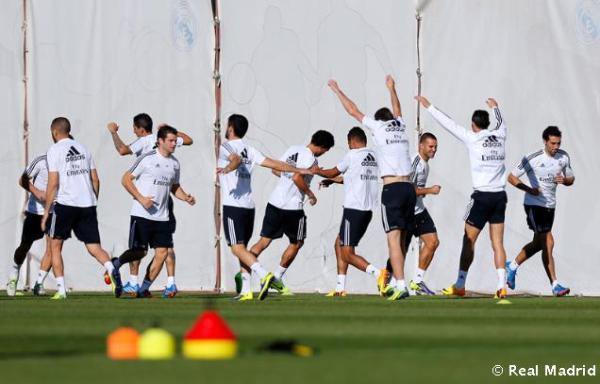  关键先生挺身而出助球队惊险过关