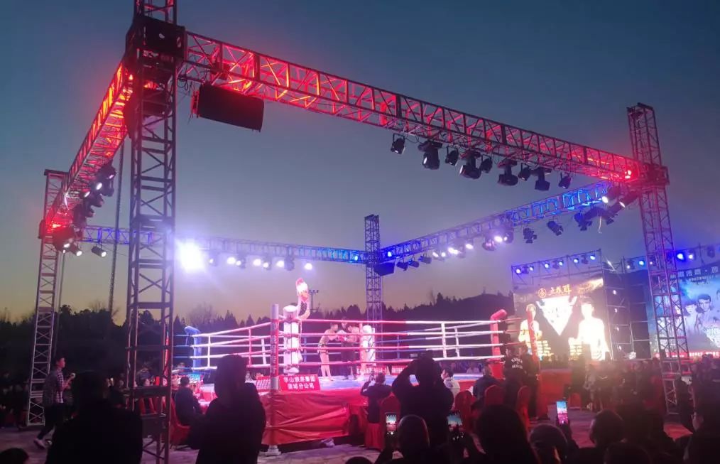  跨国友谊赛精彩纷呈，文化交流架起桥梁  